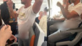 Uçağın içinden görüntüler geldi! Pilotların kavgası yolcuları kan içinde bıraktı