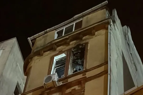 Ressamın 20 yıllık emeği holiganlar tarafından yok edildi - Resim : 2