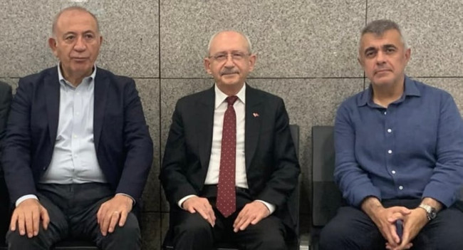 Deniz Göktaş'a 'desteğe' giden Kılıçdaroğlu'na adliyede protesto! ‘Hain’ sloganı attılar… - Resim : 3