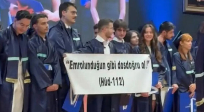 YÖK duyurdu: Yeditepe Üniversitesi'ne 'pankart' soruşturması - Resim : 1