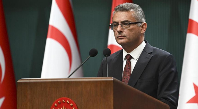 Etkinlik sırasında fenalaştı! KKTC Cumhurbaşkanı Tufan Erh&uuml;rman hastaneye kaldırıldı - Resim : 1