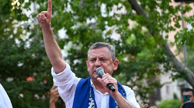 Özel yeni parti ile ilgili detayları açıkladı: 'CHP'lilerle sınırlı kalmayacak' - Resim : 1