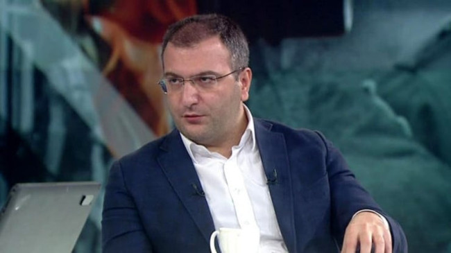Mahkeme kararını verdi, Cem Küçük tutuklandı - Resim : 1