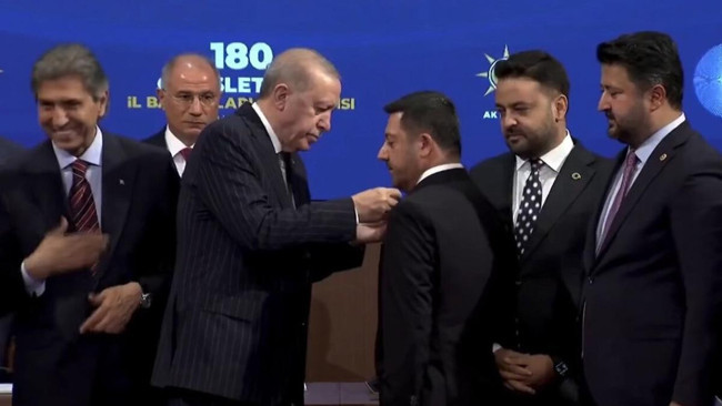 Siyaset kulislerini karıştıran iddia... İYİ Parti'den AKP'ye bir transfer daha mı geliyor? - Resim : 3