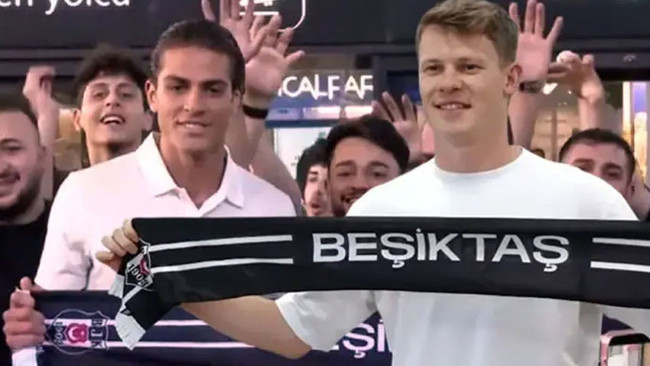 Kara Kartal'dan gövde gösterisi: Beşiktaş yeni transferlerini İstanbul'a getirdi! - Resim : 1