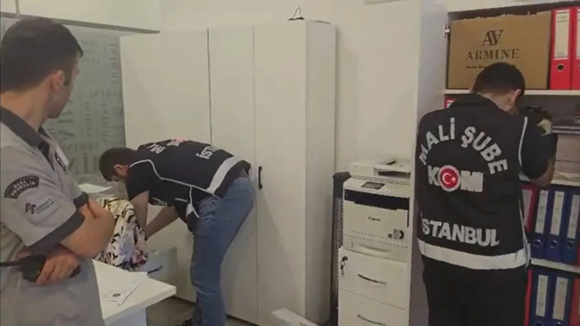 Süleymancılar operasyonunda şoke eden görüntü! Evden cephanelik çıktı - Resim : 1