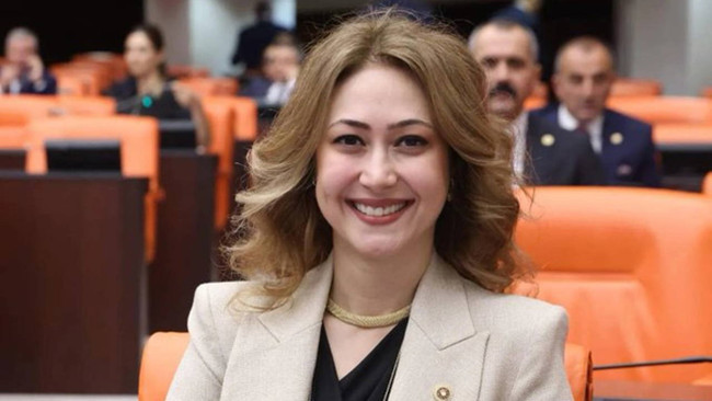 MHP konvoyunda kaza: 1 kişi hayatını kaybetti, milletvekili yaralandı! - Resim : 1