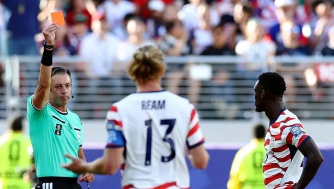 FIFA'nın kırmızı kart kararı ortalığı karıştırdı! Trump'tan Infantino'ya telefon - Resim : 1