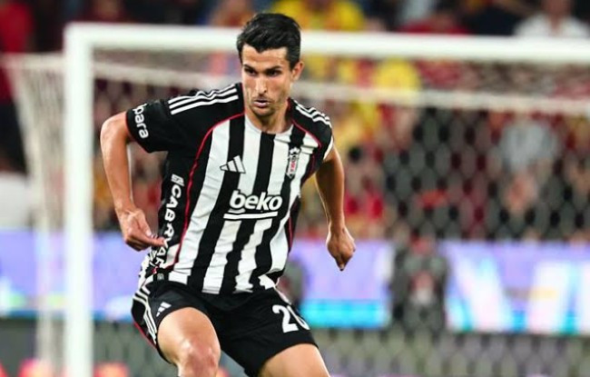 22 yıllık hikâyede son düdük: Beşiktaş kaptanına veda ediyor - Resim : 1