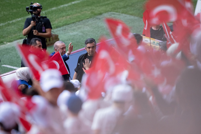 Erdoğan'a dev sürpriz! TÜGVA finaline damga vuran koreografi - Resim : 1