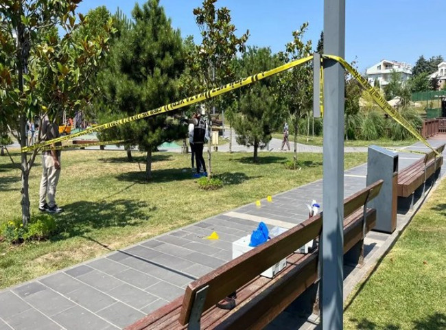 İstanbul'da vahşet! Boşanma aşamasındaki eşini boğazından bıçakladı - Resim : 1