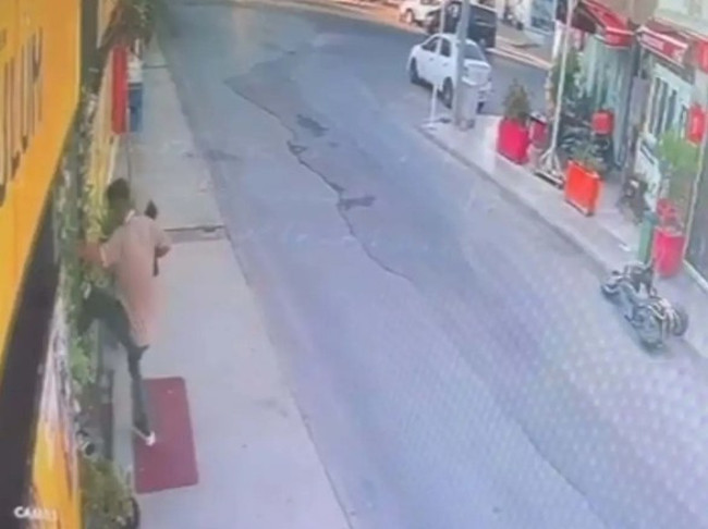 Bodrum'da pompalı tüfek dehşeti! Eğlence mekanına ateş açtı - Resim : 1