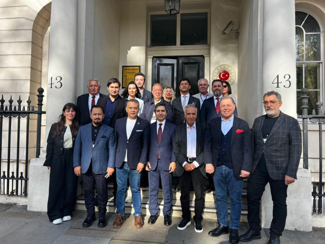 KGK, Londra’da dostluk rüzgarı estirdi! - Resim : 2