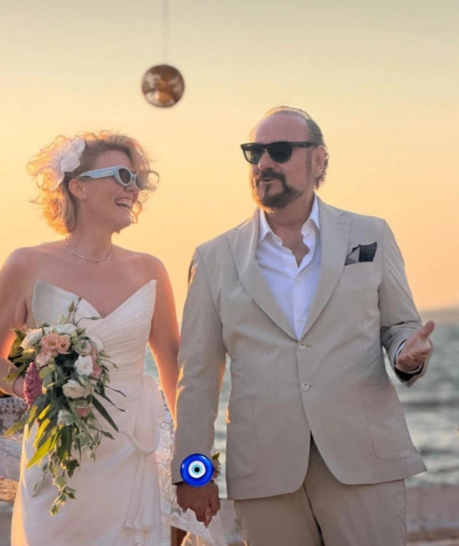 Ünlü tenor Hakan Aysev 7'nci kez evlendi! - Resim : 1