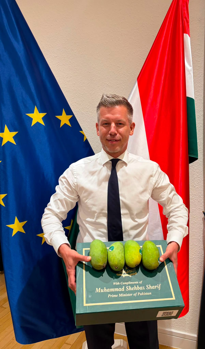 Macaristan Başbakanı'ndan olay paylaşım: