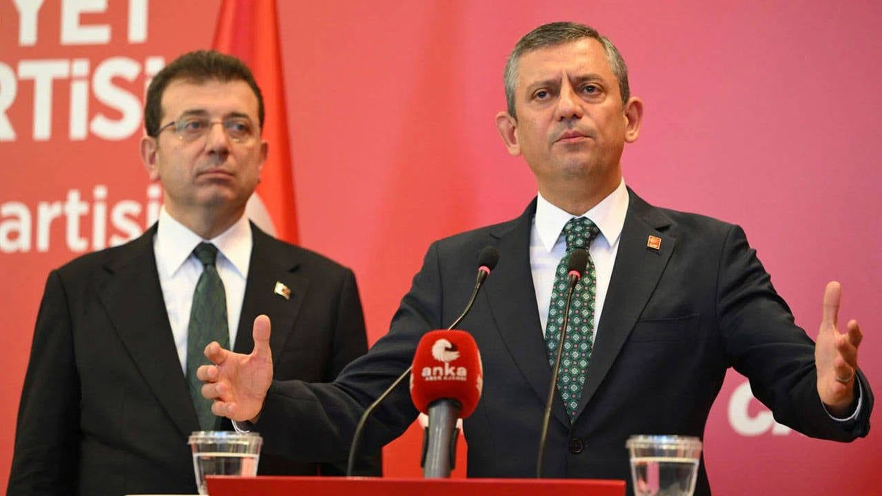 Özgür Özel, ‘İmamoğlu'yla ayrılık’ için ne dedi? Mansur Yavaş detayı dikkat çekti… - Sayfa 1
