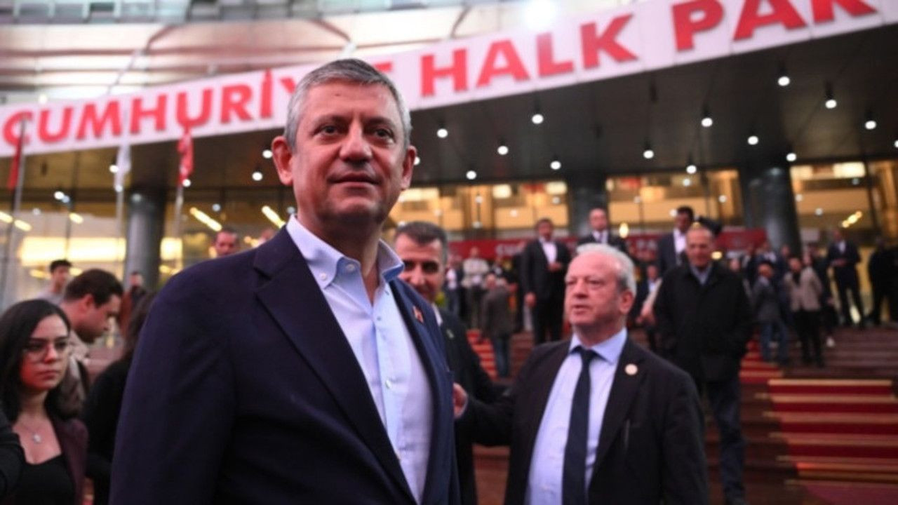 Özgür Özel'in yeni partisinin adı ve renkleri belli oldu! Kuruluş dilekçesi ne zaman verilecek? - Sayfa 1