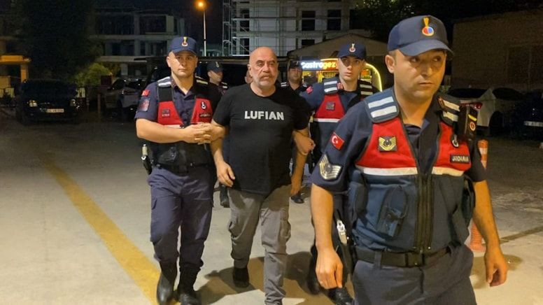 Gözaltındaki Ezel Akay'ın evinden şok görüntüler! Kenevir tarlasına çevirmiş - Sayfa 2