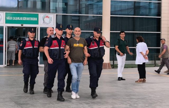 Gözaltındaki Ezel Akay'ın evinden şok görüntüler! Kenevir tarlasına çevirmiş - Sayfa 9