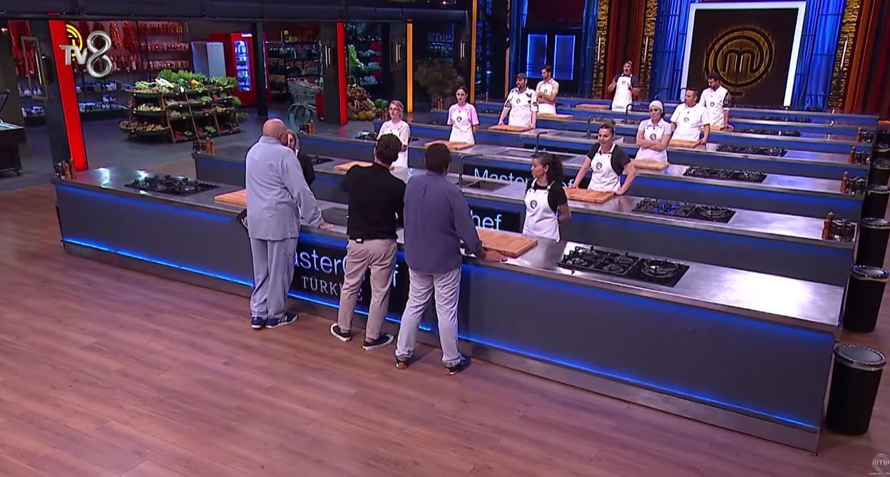 MasterChef'te ana kadroya giren 9. isim belli oldu! İşte önlüğü kazanan yarışmacı - Sayfa 1