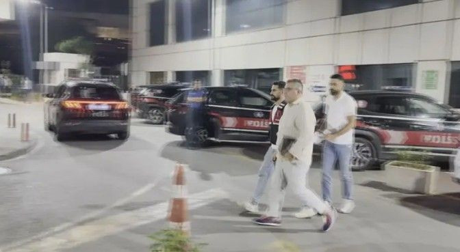 Gazeteci Cem Küçük gözaltına alındı: Görüntüleri ortaya çıktı! - Sayfa 1