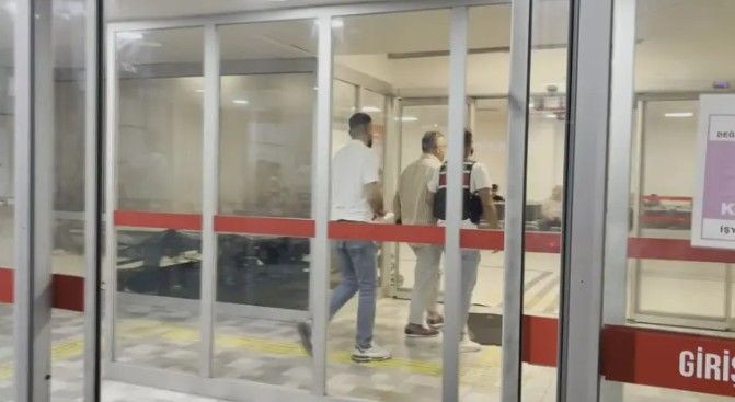 Gazeteci Cem Küçük gözaltına alındı: Görüntüleri ortaya çıktı! - Sayfa 4
