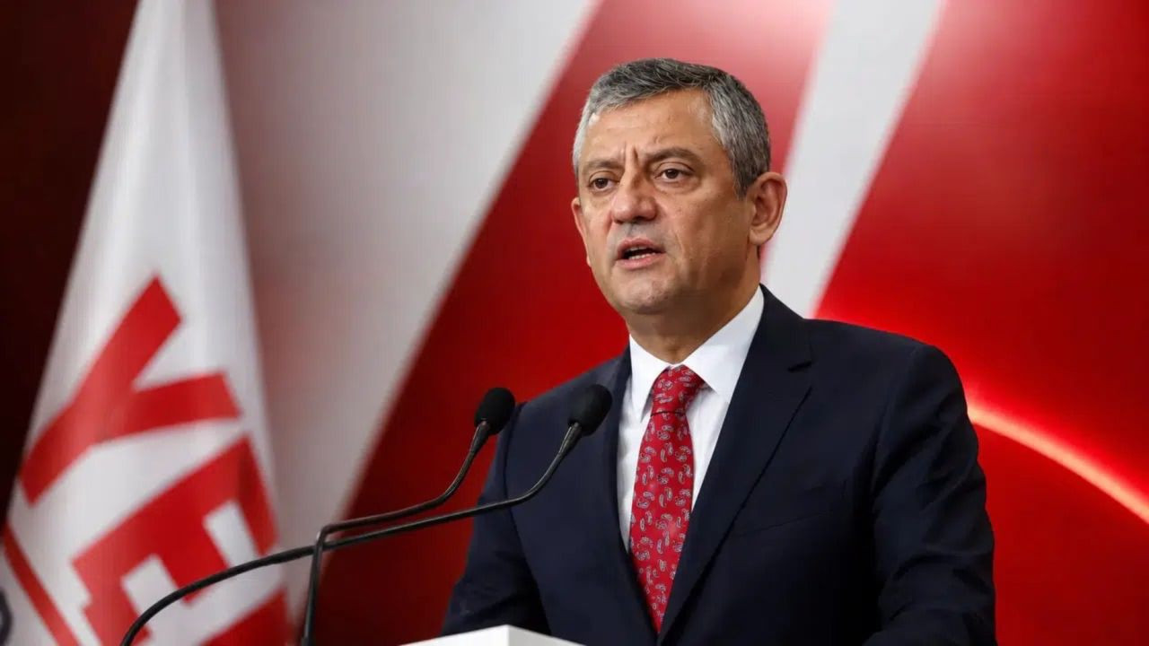Özgür Özel’den, o isim ile ilgili olay itiraf! ‘Beni arayıp ağladı…’ - Sayfa 1