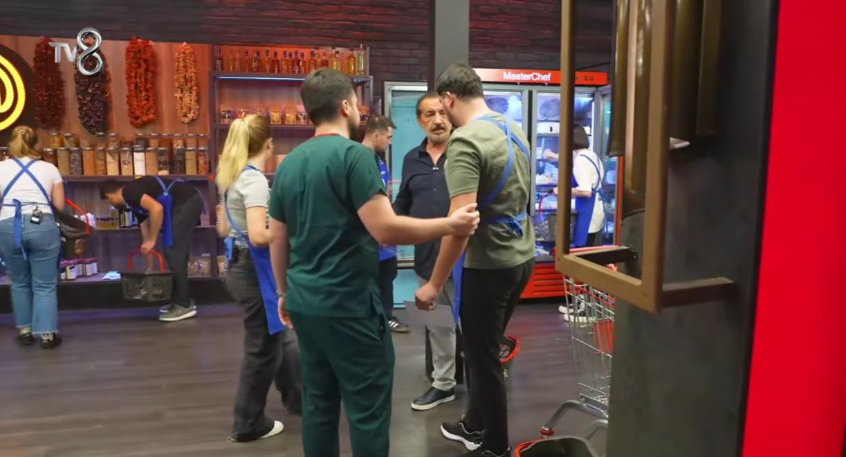 MasterChef'te korku dolu anlar! Bir yarışmacı ölümden döndü! İlk müdahale Mehmet Şef'ten geldi - Sayfa 16