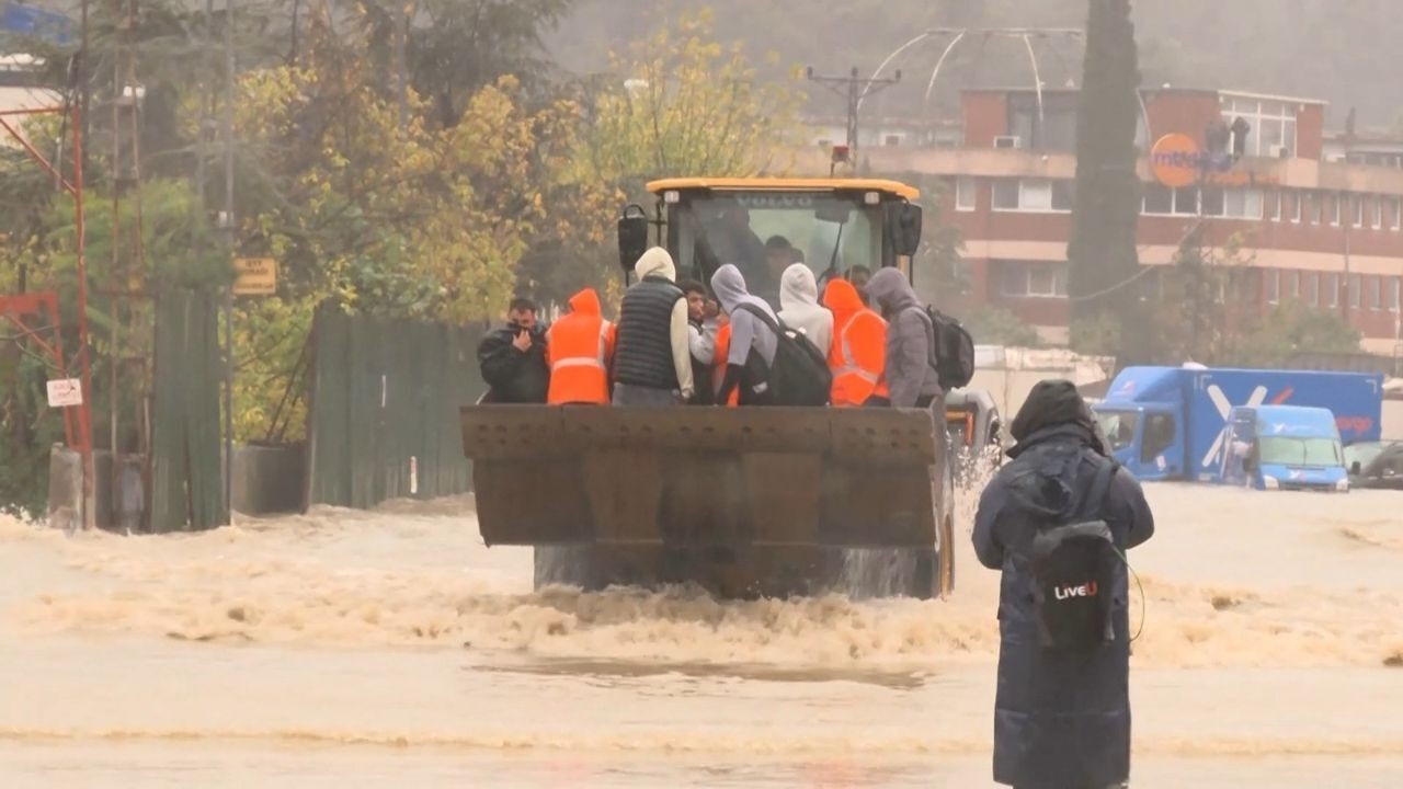 Selin vurduğu İstanbul'a yeni uyarı! Bu kez tarih ve saat verildi - Sayfa 12