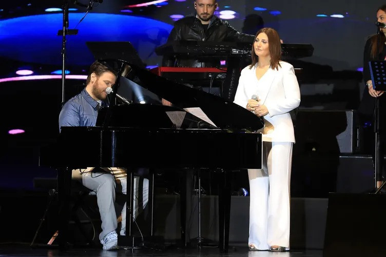 Sibel Can son anda vazgeçti… Emir Sarıgül ile evlilik iddiasında 5 milyarlık detay! - Sayfa 9