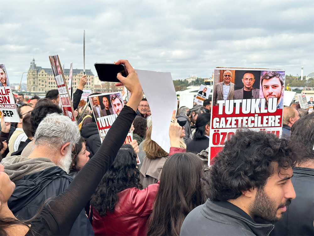 İstanbul'da binlerce kişi basın özgürlüğü için yürüdü! "Korkmuyoruz, susmuyoruz, itaat etmiyoruz" - Sayfa 3
